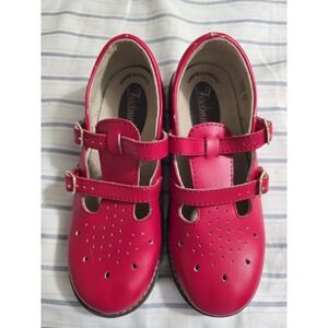 Footmate Danielle Red Size 13 WIDE Buckle Dress Shoe Classic